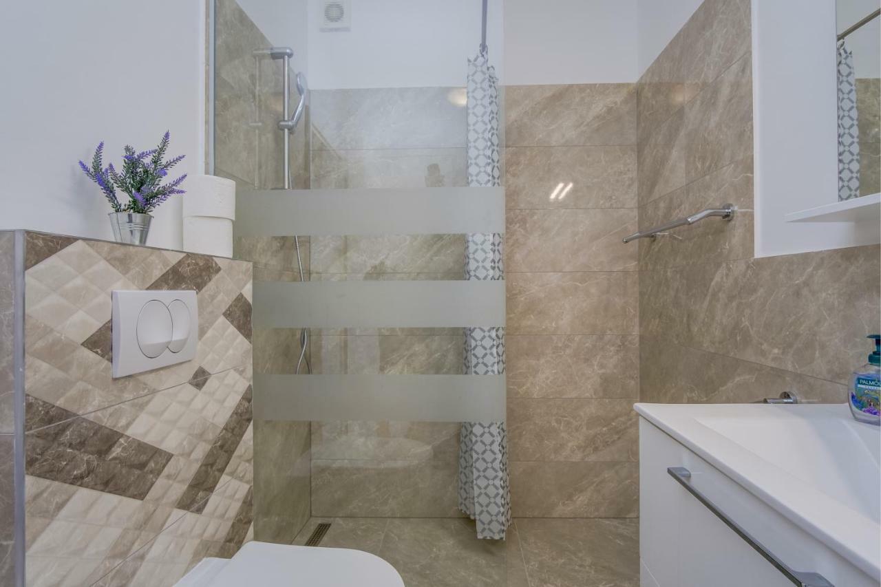 Apartman Filip Mali Lošinj Esterno foto
